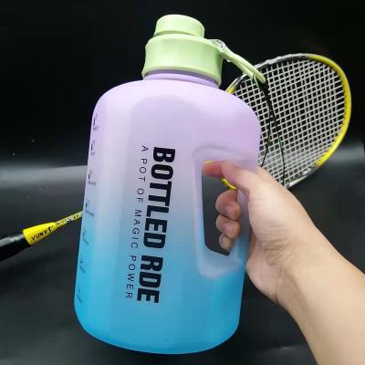 China Sustainable Motivational Workout Water Bottles 2000ml 32oz 64oz Half Gallon Large Capacity With Handle Straw For Increasing Sports for sale