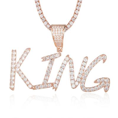 China Hiphop Iced Out Bling Hip Hop Charm Name Necklace Custom Initial Necklace Brush Cursive Letter Nameplate Pendant Necklaces Dropshipping zu verkaufen