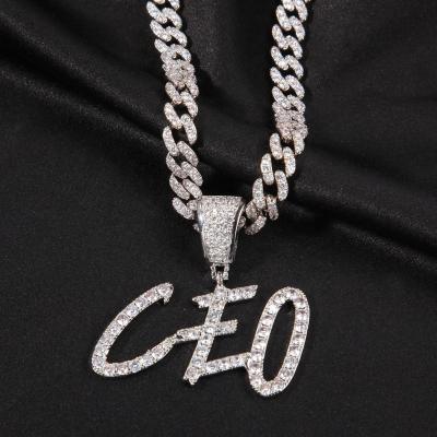 China New Hiphop Iced Out Custom Letter Necklace Chain Hip Hop Accessories Pendant Gold Plated Zirconia Jewelry Necklace Custom Name Necklace en venta