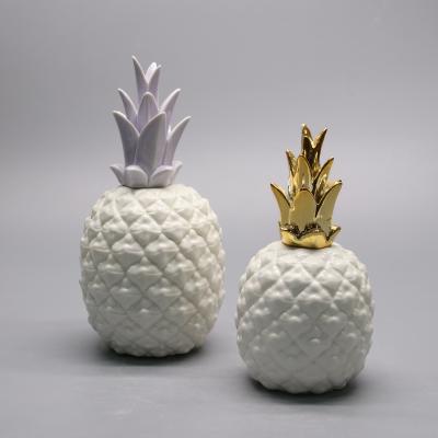 China Eco-friendly ceramic handmade decorative pineapple figurine for sale