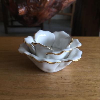 China Modern Simple Hot Selling White Rose Gold Color Handpainted Ceramic Candle Holder for sale