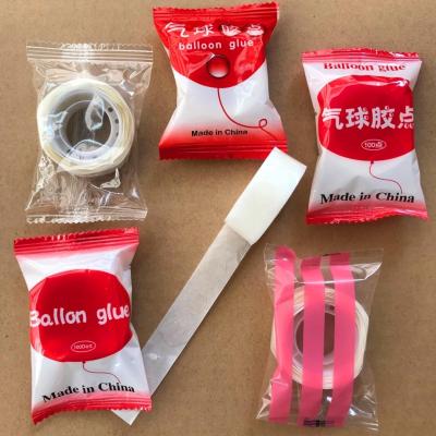 China 2021 Hotsale Lignin Free Double Sided Adhesive Glue Dots Tied Balloon Sticker Clear Silicone Dots For Balloon Decorations for sale