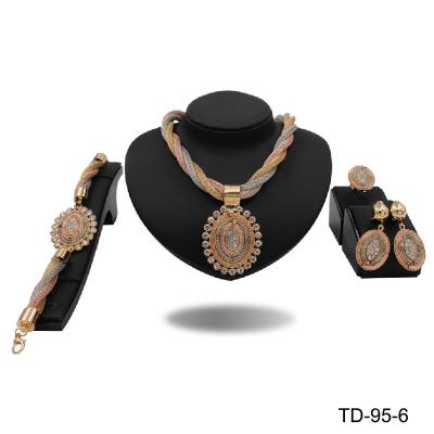 China People Peel Latest Nigerian Beaded Coral Jewelry Earrings and Necklace Jewelry Set for sale