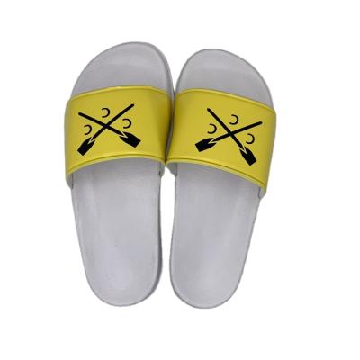 China 2021 Fashion Trend New Cheap Summer Hot Selling Mens Slippers Designer Luxury Men Slipper Sandals Men Cheap Custom Made for sale