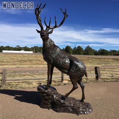 China China Modern Outdoor Large Garden Custom Life Size Bronze Deer Metal Sculpture for sale