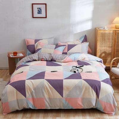 China Disposable Luxury Geometry Design Printed Queen Size Home Comforter Sheet Bedding Set 3 Pcs Bedding Set for sale