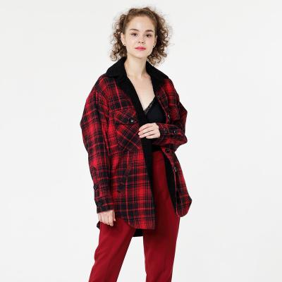 China Custom Anti-wrinkle OEM Plaid Printed Thick Sherpa Fleece Striped Shirt Style Womens Oversized Jackets With Pocket for sale