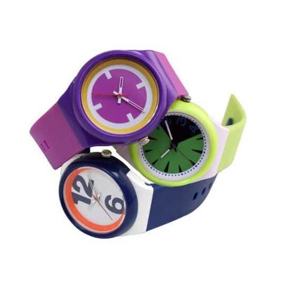 China SA622 Gift Set Non-Specific Promotional Strap Easily To Change Quartz Colorful ABS Interchangeable Strap Watch for sale