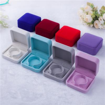 China Newest Flocking Solid Color Women's Jewelry Box Pilou Square Bracelet Box 90*90*40mm Square Boxes for sale