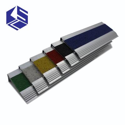 China Traditional Outdoor Step Roofing Carborundum Inserted Aluminum Concrete Staircase Metal Roppe Schluter Anti Slip Nosing Edge Trim for sale