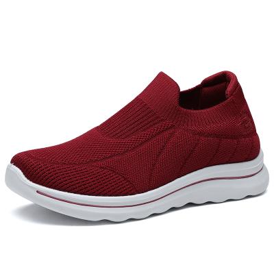 China CUSHIONING Couples Breathable Walking Shoes For Older Cheap China Shoes Non-slip Breathable Casual Sneakers Soles Dad Shoes for sale