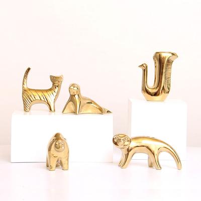 China Europe Modern Glazed Animal Ceramic Statue Gold Craft For Living Room for sale