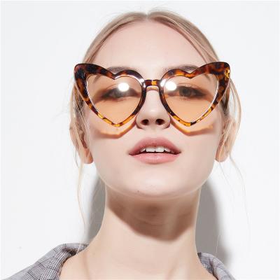 China Fashion Sunglasses Sell Plastic Love and Rose Trendy Fashionable Shades Wholesale Cheap Heart Sunglasses Women Leopard Fashion Sunglasses for sale