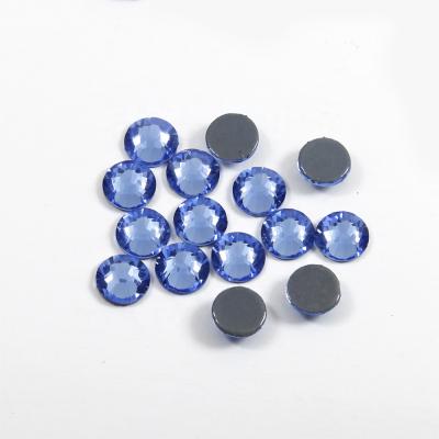 China Wholesale Eco-Friendly Transfer Yantuo Flat Back Glass Rhinestones Lt Sapphire Hot Fix Rhinestone Heat For Clothes Dec for sale