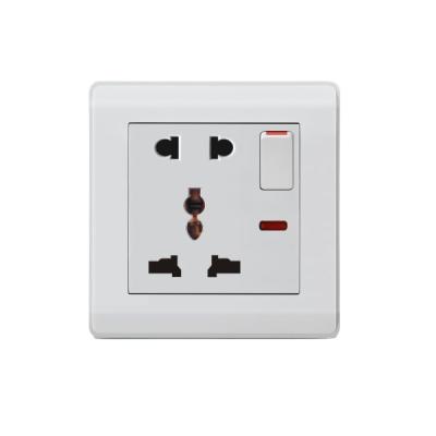 China 1 strip switch + five-hole flexible socket with light factory price British standard electrical switch 1 strip + five-hole flexible socket with light for sale