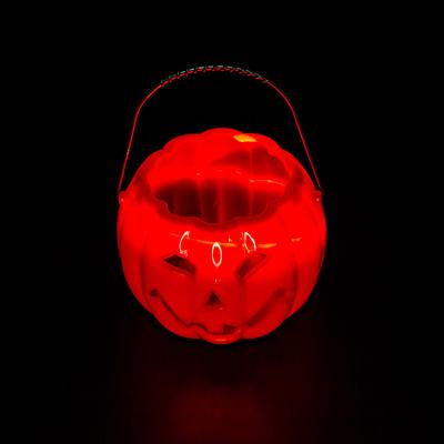 China Hot Orange Gift Halloween Products PP Kids Luminous Hollow Pumpkin Best Lanterns for sale