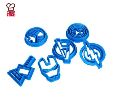 China Sustainable Hot Selling 6pcs Eco-Friendly Set Baking And Pastry Tools Diy Plastic Cookie Mold Avengers Cookie Mold for sale