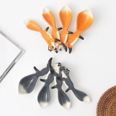 China Sustainable Custom design hand-painted fox shaped measuring spoons set Four pieces set Ceramic measuring spoons set for sale