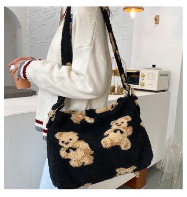 China 2020 autumn new cute female winter bag plush girl fashion large-capacity single-shoulder cross - body bag wholesale for sale