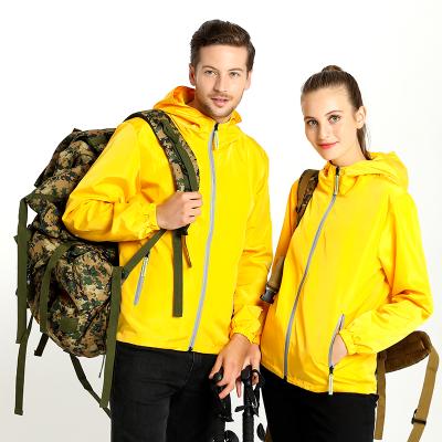 China Waterproof Men's Hooded Polyester Jacket Nylon Zipper Windbreaker Jacket For Unisex for sale