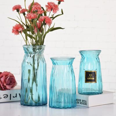 China Large color contemporary glass hydroponic simple creative transparent living room vase flower vase origami ornaments for sale