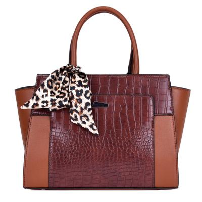 China New Luxury Crocodile Women's Shoulder Leopard Grain Wrapping Multi-piece Mother Handbag Ribbon Compound Cross Bag for sale