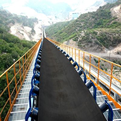 China Cheap Industrial Heat Resistant Power Plant Bottom Curved Heat Resistant Use Mining Iron Coal Mine Belt Conveyor Machine Chemical Price for sale