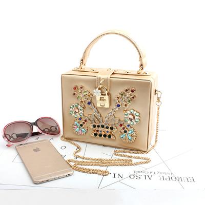 China 2018 New Diamond Evening Clutch Bag Hand Cavity PU Shoulder Shoulder Pocket Messenger Dress Bag Ethnic Clutch Bag for sale