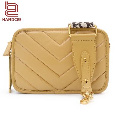 China Genuine leather shoulder bag of the latest designer high quality luxury women's chains a for sale