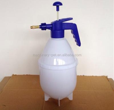 China Non-Leaking Home Plastic Pressure 1.5L Sprayer Garden Spray Bottle for sale