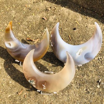 China Europe quality wholesale natural agate hand-carved agate moon folk crafts for home decoration for sale