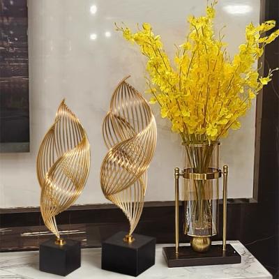 China Dropshipping Nordic Traditional Gold Table Living Room Metal Abstract Gold Home Decor Accessories For Home for sale