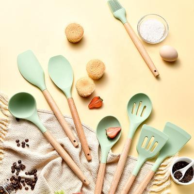 China Sustainable High Quality Silicone Kitchen Cookware Accessories Set With Wooden Handle For Kitchen for sale