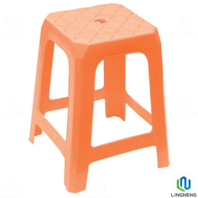 China Vierkant kleine moderne plastic stoelen voor thuis / school / restaurant Te koop