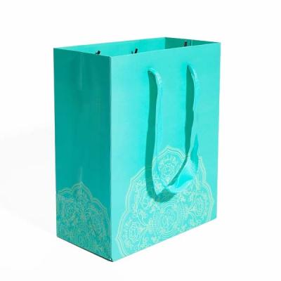 China Designer Colorful Clothes Customized Shopping Recyclable Paper Bag With Logo Print Eco Friendly for sale