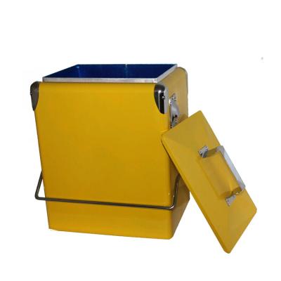 China Viable 17L Promotional Gifts For Metal Beer Customized Retro Portable Ice Cooler Box for sale