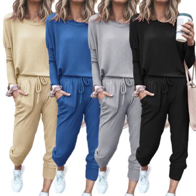 China Winter Breathable Women's Solid Casual Home Outdoors With Hood Sports Two Piece Sweatsuit Top And Tracksuit Pants Set for sale