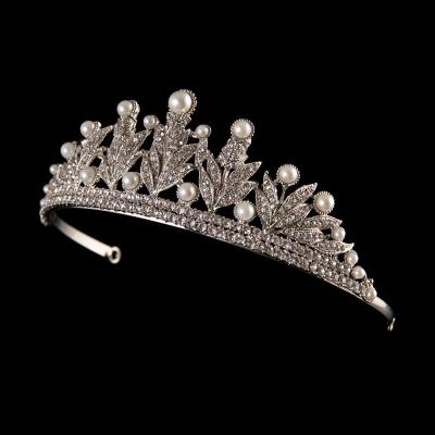 China Pearl Crystal Vintage Royal Queen King Fashionable ROMANTIC Hair Tiaras Wedding Crown Hair Accessory for sale