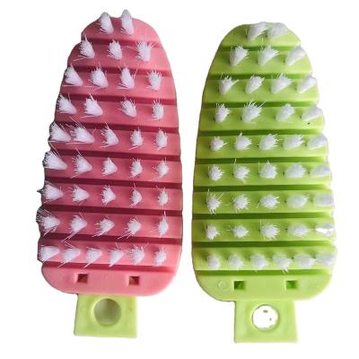 China New Design Sustainable Plastic Handle Potato Cucumber Carrot Vegetable Fruit Cleaning Brush for sale