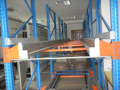 China 1000 kg Shuttle Racking Op maat gemaakte Radio Shuttle Pallet Racking Te koop