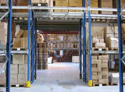 China Afmeting Op maat gemaakte palletrekken 50 mm-70 mm Pitch Warehouse Pallet Racks Te koop