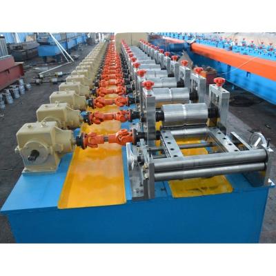 China Hotels 8-15m/min 11KW Foaming PU Shutter Door Roll Forming Machine for sale