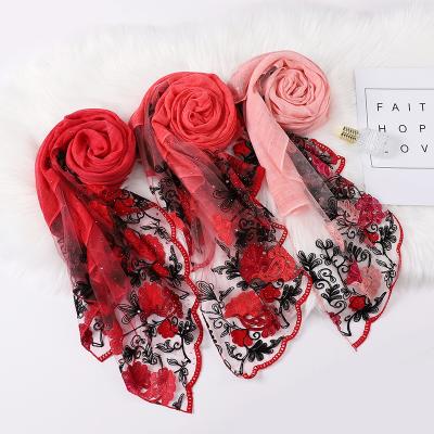 China Fashion New Arrival Dubai Muslim Women Fashion Lace Diamond Hijab Scarf Islamic Women Daily Shawl Elegant Hot for sale