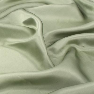 China 16mm 19mm 22mm Charmeuse Silk Fabric Wholesale Viable 100% Pure Natural Silk Fabric Satin Silk Fabric for sale