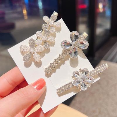 China Sweet Crystal Full Diamond Metal Hairpin Pearl Flower Side Clip Hairpin Girl Bangs Headwear Clip for sale