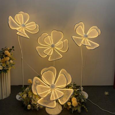 China Beautiful Amazon Selling Lovely And Romantic Bud Light Led Lamp Wrought Iron Peony Road For Wedding Party Decoration for sale