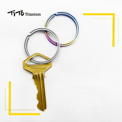 China TITO Creative Unique Looking Round Titanium Alloy Key Ring TC4 Key Chain Split Keychain for sale