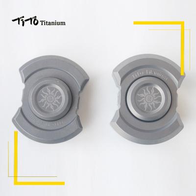 China TiTo Interesting Health EDC Titanium Alloy Game Hand Spinner Universal Game With Brass Knuckless Self Defense for sale