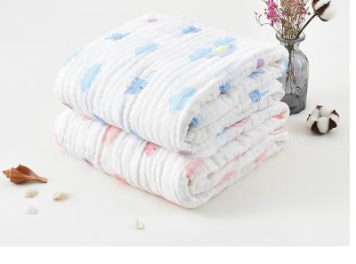 China Untwisted Four Layer Printed Gauze Fabric 220GSM Baby Blanket Soft Feeling for sale