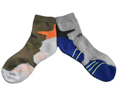 China QUICK DRY Fashion Comfort Casual Cushion Men's Athletic Socks for sale